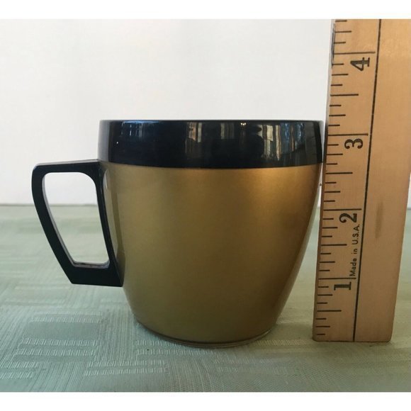 Mid Century Modern West Bend Thermo Serv Cup/ Mug & Carafe Set (gold/black) - Picture 3 of 10